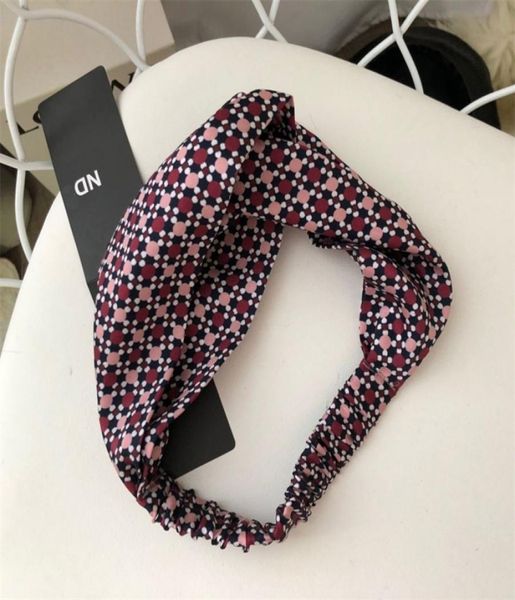 fashion classic silk headbands luxury designer jewelry headwear women 5 colors hairband elastic band headband wear beach high qual1122698, Silver
fashion classic silk headbands luxury designer jewelry headwear women 5 colors hairband elastic band headband wear beach high qual1122698, Silver