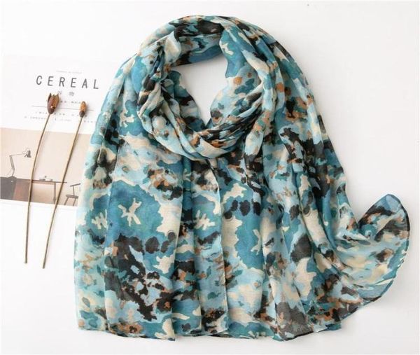 2020 graffiti flower print hijab scarf fashion women long shawl popular design scarves and shawls muslim hijabs14500057, Blue;gray
2020 graffiti flower print hijab scarf fashion women long shawl popular design scarves and shawls muslim hijabs14500057, Blue;gray