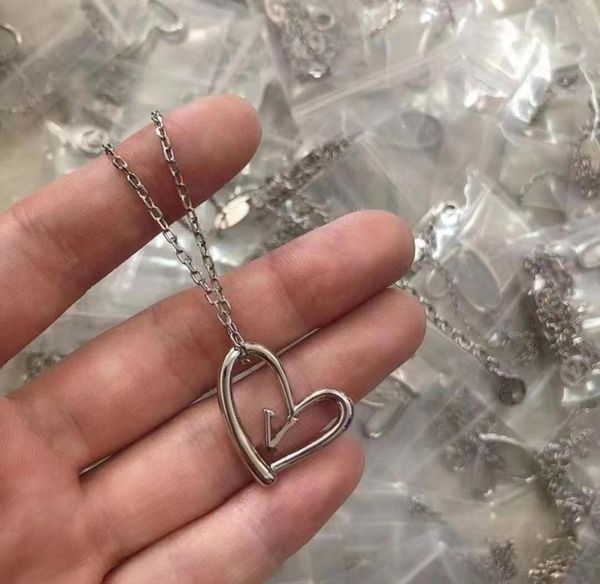 luxurious big letter heart shape earrings necklace charming jewelry designer flower pendant pretty diamond brands ear2312560, Black
luxurious big letter heart shape earrings necklace charming jewelry designer flower pendant pretty diamond brands ear2312560, Black
