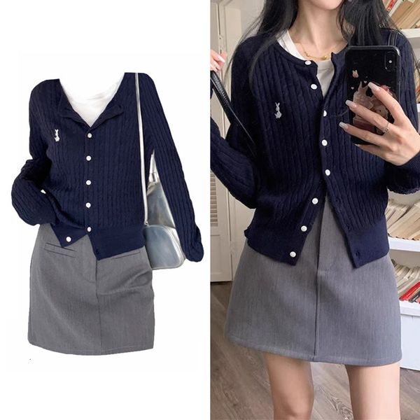 womens sweaters long sleeve twist knit sweater oneck cardigan vintage embroidery autumn and winter preppy button brandy 230904, White;black
womens sweaters long sleeve twist knit sweater oneck cardigan vintage embroidery autumn and winter preppy button brandy 230904, White;black