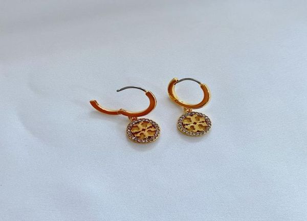 huggie hook super a quality real 18k goldwhiterose gold plated full rhinestone earrings earring letter gift3675581, Golden;silver
huggie hook super a quality real 18k goldwhiterose gold plated full rhinestone earrings earring letter gift3675581, Golden;silver