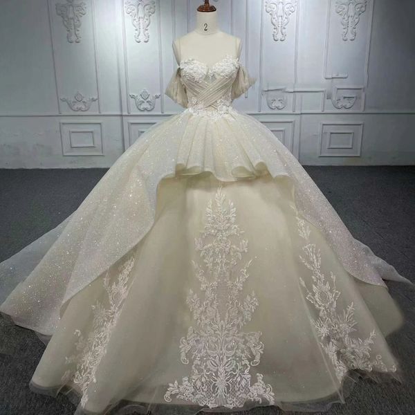 beige shiny quinceanera dress sweetheart cocktail dresses baile vestidos de 15 quinceanera luxury applique flower princess gown, Blue;red
beige shiny quinceanera dress sweetheart cocktail dresses baile vestidos de 15 quinceanera luxury applique flower princess gown, Blue;red