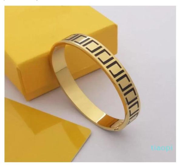 europe america r jewelry lady women titanium steel blackwhite enamel engraved letter 18k gold bangle bracelet 4 color6879816, Black
europe america r jewelry lady women titanium steel blackwhite enamel engraved letter 18k gold bangle bracelet 4 color6879816, Black