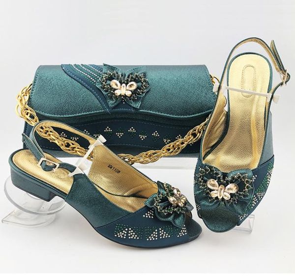 nice looking dgreen women shoes with butterflyknot decoration african med heel shoes match handbag set mm1108heel 38cm8598442, Black
nice looking dgreen women shoes with butterflyknot decoration african med heel shoes match handbag set mm1108heel 38cm8598442, Black