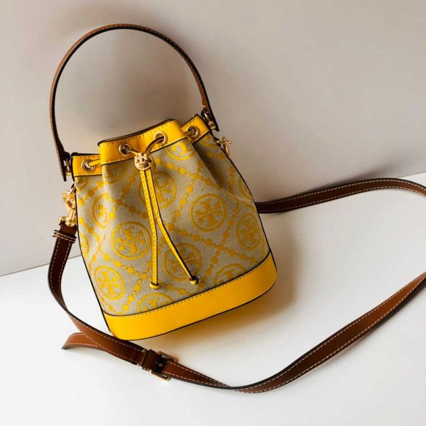 luxury toryy burchh designer bag tb water bucket large crossbody bag women tb shoulder bags fashion handbags
luxury toryy burchh designer bag tb water bucket large crossbody bag women tb shoulder bags fashion handbags