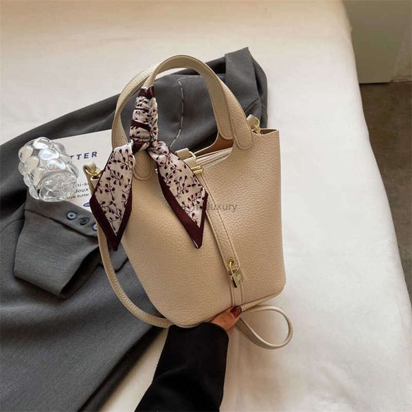 luxury picotin lock bag korean version shoulder bag with a foreign texture and lychee pattern featuring niche design buckle bucket large cap
luxury picotin lock bag korean version shoulder bag with a foreign texture and lychee pattern featuring niche design buckle bucket large cap