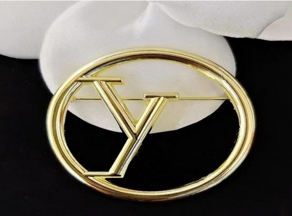 5cm round letter brooch gold women correct letter brooches suit lapel pin for gift party7763246, Gray
5cm round letter brooch gold women correct letter brooches suit lapel pin for gift party7763246, Gray