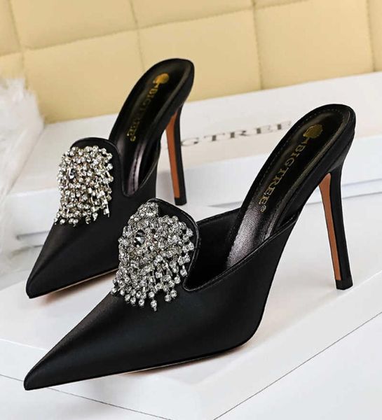 luxury women 105cm high heels slides mules designer lady gold silver heels closed toe crystal slippers outsides prom rb137 y09062151127, Black
luxury women 105cm high heels slides mules designer lady gold silver heels closed toe crystal slippers outsides prom rb137 y09062151127, Black
