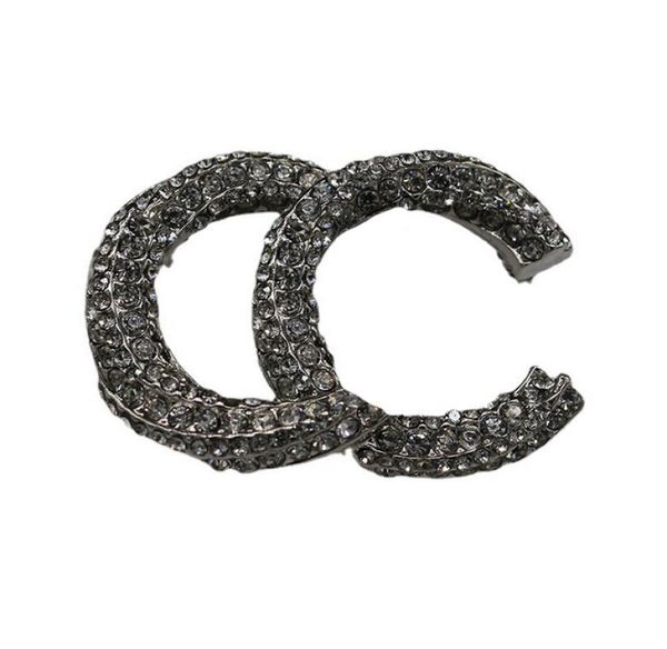 23ss luxury women designer brand letter brooches 18k gold plated inlay crystal rhinestone jewelry brooch charm pearl pin marry wed7192883, Gray
23ss luxury women designer brand letter brooches 18k gold plated inlay crystal rhinestone jewelry brooch charm pearl pin marry wed7192883, Gray
