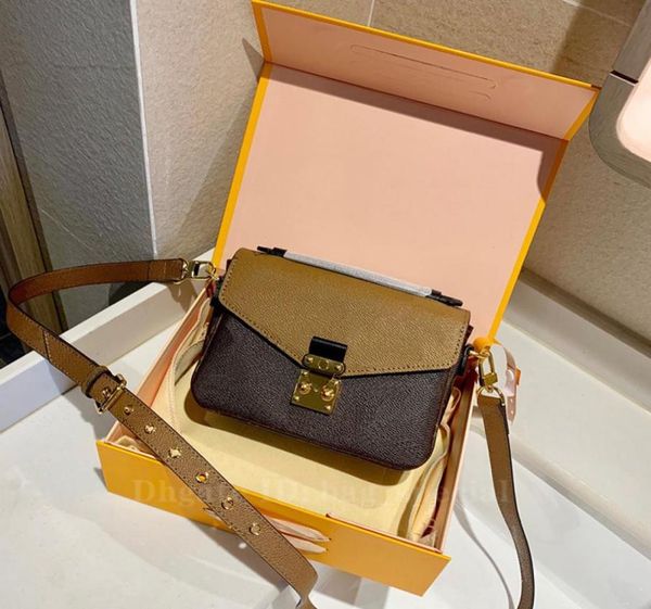 new fashion designer women shoulder bag luxury famous wallets classic flower star print ladies leather messenger bag retro handbag8264451, Red;black
new fashion designer women shoulder bag luxury famous wallets classic flower star print ladies leather messenger bag retro handbag8264451, Red;black
