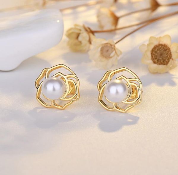 2022 new ol luxury pearl designer stud earrings for girls sweet rose flower 925 silver needle ear rings jewelry4302042, Golden;silver
2022 new ol luxury pearl designer stud earrings for girls sweet rose flower 925 silver needle ear rings jewelry4302042, Golden;silver