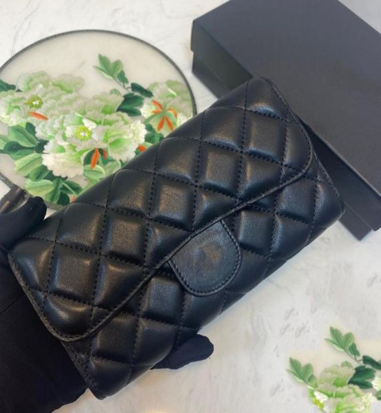 women designers luxury purse cluth wallet classic passport card holder whole cheque book genuine leather original 9376182, Red;black
women designers luxury purse cluth wallet classic passport card holder whole cheque book genuine leather original 9376182, Red;black