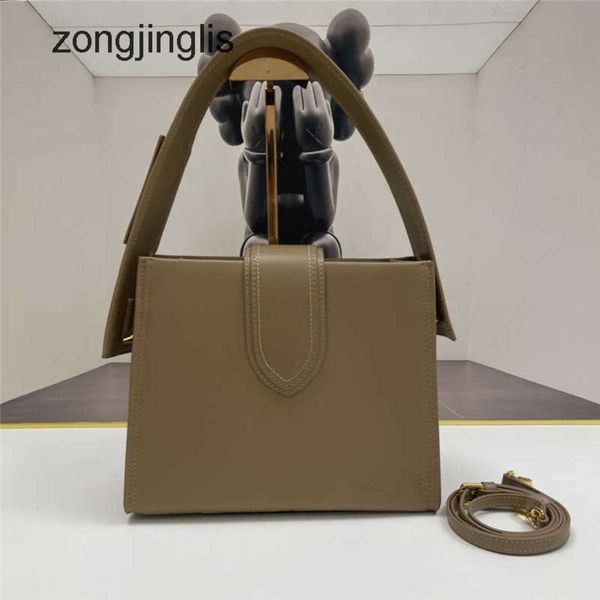 classic lady qualiy designer handbags ladies jacquemmes bags brand niche handbag portable fashion large capacity underarm versatile crossbod
classic lady qualiy designer handbags ladies jacquemmes bags brand niche handbag portable fashion large capacity underarm versatile crossbod