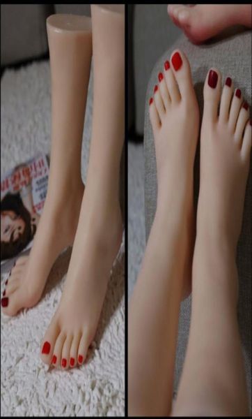 1 pair realistic silicone lifesize female mannequin foot display for shoes and socks simulation foot toys8751777, Khaki
1 pair realistic silicone lifesize female mannequin foot display for shoes and socks simulation foot toys8751777, Khaki