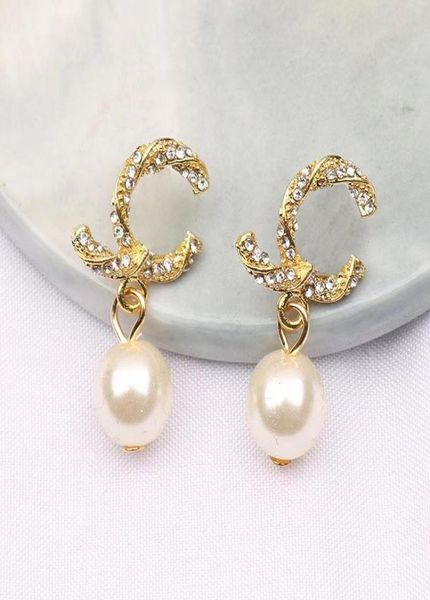 20style 18k gold plated luxury designer letters stud earrings small sweet wind geometric women crystal rhinestone pearl earring je7583462, Golden;silver
20style 18k gold plated luxury designer letters stud earrings small sweet wind geometric women crystal rhinestone pearl earring je7583462, Golden;silver