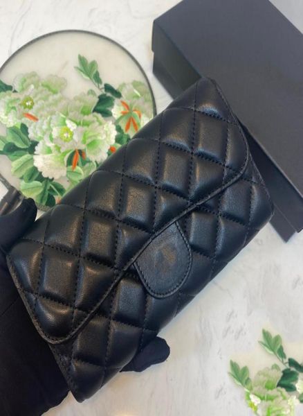 women designers luxury purse cluth wallet classic passport card holder whole cheque book genuine leather original 6220777, Red;black
women designers luxury purse cluth wallet classic passport card holder whole cheque book genuine leather original 6220777, Red;black
