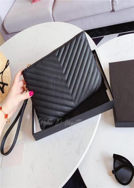 2021 luxurys designers ladies wallets letter plain nylon shoulder clutch bag messenger bags fashion casual smooth interior zipper 1725809, Red;black
2021 luxurys designers ladies wallets letter plain nylon shoulder clutch bag messenger bags fashion casual smooth interior zipper 1725809, Red;black