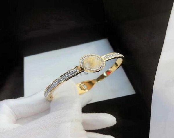 fritillaria bangle designers crystal metal couple jewelry bracelets gift party gold fashion classic letter bra9583695, Black
fritillaria bangle designers crystal metal couple jewelry bracelets gift party gold fashion classic letter bra9583695, Black