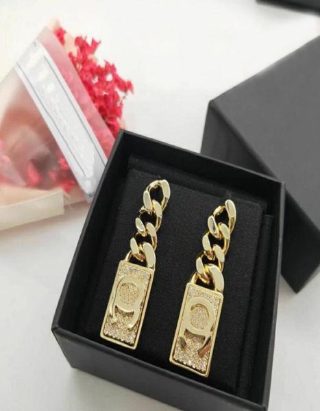 2colors designer earrings ear stud brand 18k gold plated designers geometry double letter fashion women crystal earring wedding pa9823500, Golden;silver
2colors designer earrings ear stud brand 18k gold plated designers geometry double letter fashion women crystal earring wedding pa9823500, Golden;silver
