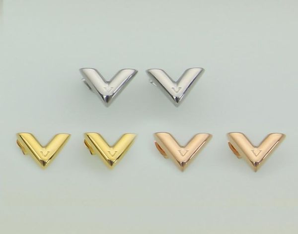 2021 classic vogue letter big size earring 3 color classic ear stud for women lady girl jewelry whole 9293090, Golden;silver
2021 classic vogue letter big size earring 3 color classic ear stud for women lady girl jewelry whole 9293090, Golden;silver