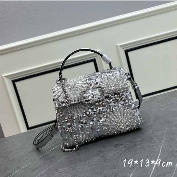 designer tote bag 3d embroidered mini handbag fashion handmade imitation crystal shoulder crossbody bags bead sequin design purse handbags m
designer tote bag 3d embroidered mini handbag fashion handmade imitation crystal shoulder crossbody bags bead sequin design purse handbags m