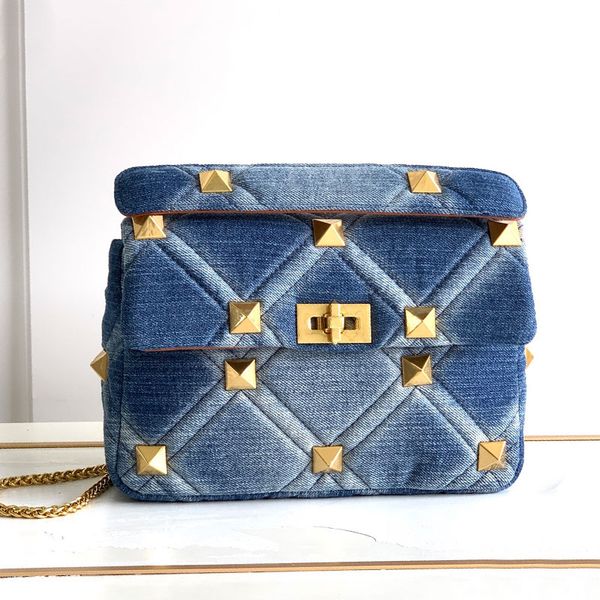 stud crossbody bag designer bags ladies tote bags wallet metal rivet accessories denim leather shoulder bags portable small square bags
stud crossbody bag designer bags ladies tote bags wallet metal rivet accessories denim leather shoulder bags portable small square bags