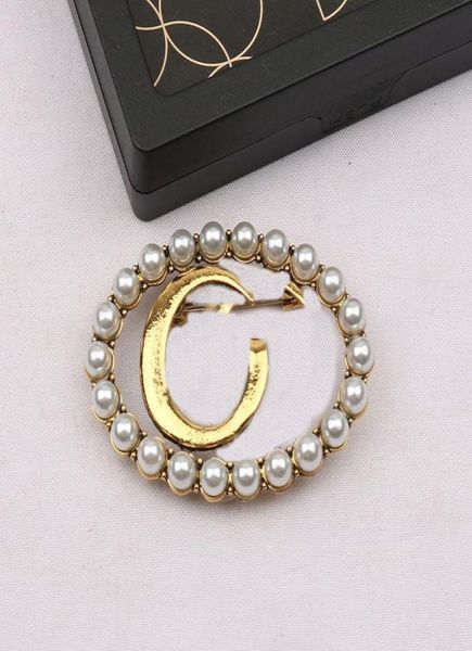 gold plated classic letters brooches retro brand luxury desinger brooch women pearl rhinestone pin fashion jewelry clothing access5614581, Gray
gold plated classic letters brooches retro brand luxury desinger brooch women pearl rhinestone pin fashion jewelry clothing access5614581, Gray