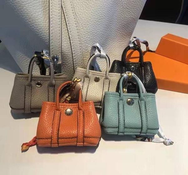 luxury key ring keychain case handbags hook designer bags hanger airpods cases headphone box earphone accessories women mini handb5253429, Black
luxury key ring keychain case handbags hook designer bags hanger airpods cases headphone box earphone accessories women mini handb5253429, Black