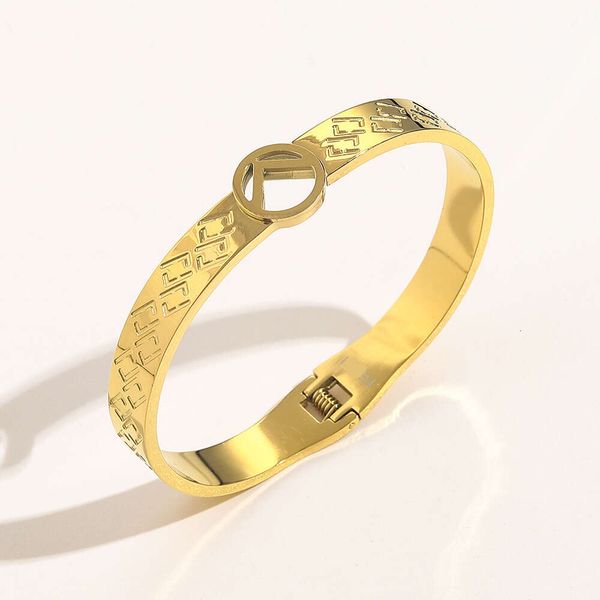 titanium steel fenjia bracelet stainless steel hollow etched letter f simple fashion spring buckle open bracelet, Golden;silver
titanium steel fenjia bracelet stainless steel hollow etched letter f simple fashion spring buckle open bracelet, Golden;silver
