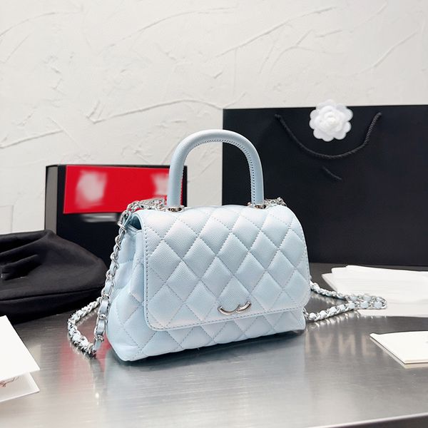 womens shoulder bag cowhide caviar bag flip flap flap sewn silver hardware metal buckle luxury handbag chain oblique shoulder bag makeup bag
womens shoulder bag cowhide caviar bag flip flap flap sewn silver hardware metal buckle luxury handbag chain oblique shoulder bag makeup bag