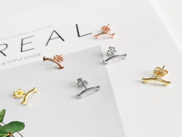 s925 silver rose golden stud earring classic earrings sweet and lovely luxury earrings fashion jewelry lovers festival gifts3516184, Golden;silver
s925 silver rose golden stud earring classic earrings sweet and lovely luxury earrings fashion jewelry lovers festival gifts3516184, Golden;silver