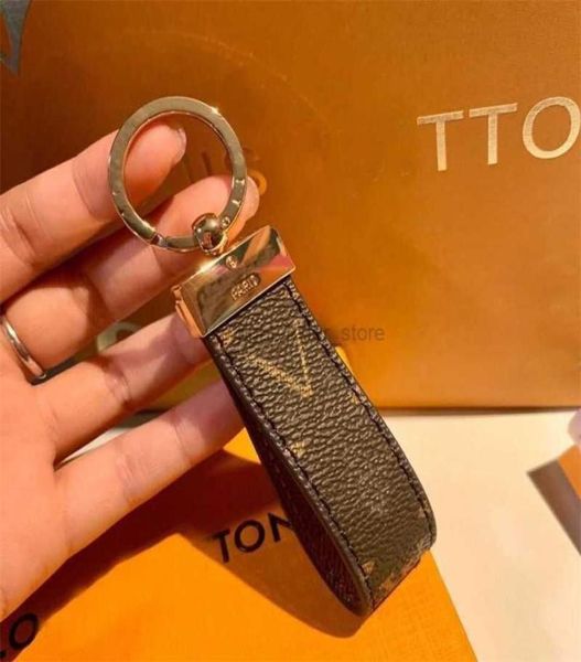 keychains luxury men039s waist buckle 2022 leather presbyopia keychain pendant car key chain ring fashion couple creative gift 2622659, Silver
keychains luxury men039s waist buckle 2022 leather presbyopia keychain pendant car key chain ring fashion couple creative gift 2622659, Silver