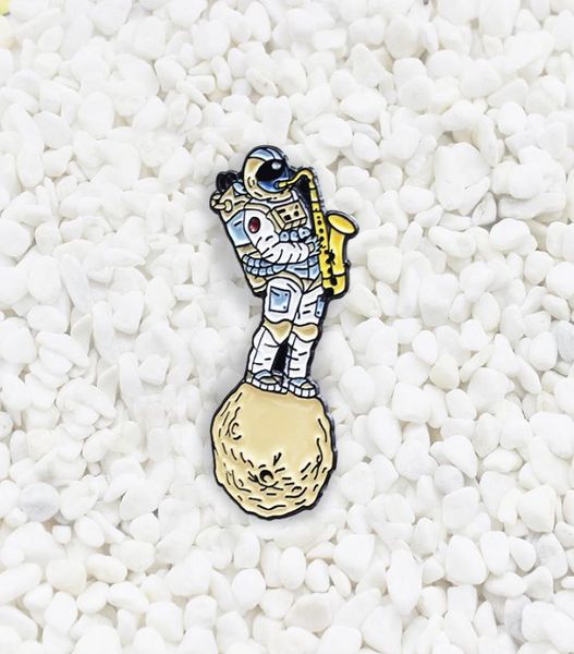 new astronaut blowing saxophone brooch space moon enamel pin fashion cartoon children student clothes lapel pendant jewelry gift7545318, Gray
new astronaut blowing saxophone brooch space moon enamel pin fashion cartoon children student clothes lapel pendant jewelry gift7545318, Gray