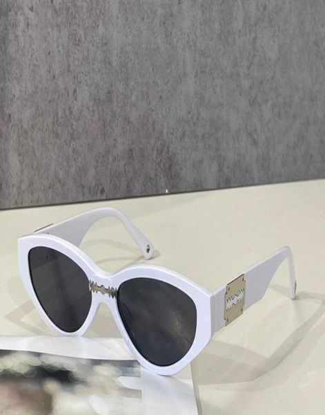 sunglasses for men and women summer style def ault antiultraviolet retro plate plank full frame fashion eyeglasses random box3692812, White;black
sunglasses for men and women summer style def ault antiultraviolet retro plate plank full frame fashion eyeglasses random box3692812, White;black