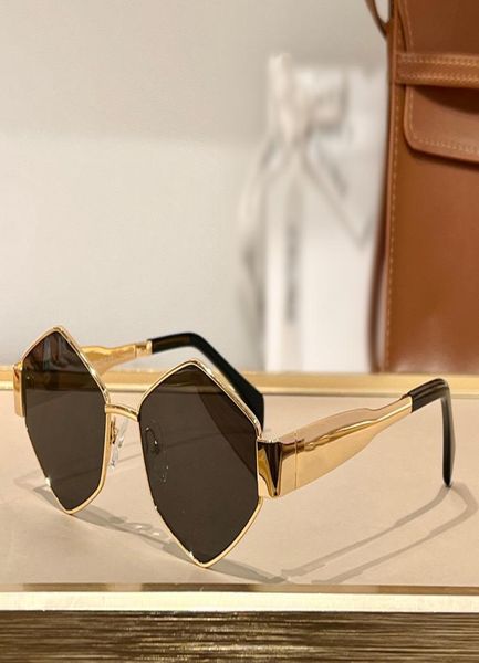 sunglasses for women and men summer 40306u style antiultraviolet retro plate full frame glasees random box6423317, White;black
sunglasses for women and men summer 40306u style antiultraviolet retro plate full frame glasees random box6423317, White;black
