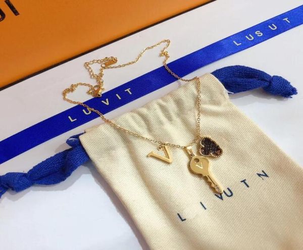 luxury clover pendant necklace fashion 18k gold plated necklace popular brand jewelry accessories exquisite design for women0392949394, Silver
luxury clover pendant necklace fashion 18k gold plated necklace popular brand jewelry accessories exquisite design for women0392949394, Silver