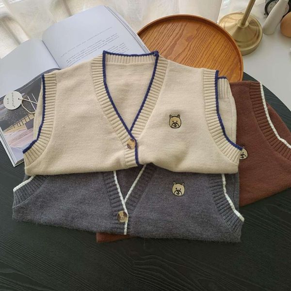 sleeveless knitted vest for women spring and autumn cardigan western style outerwear sweater, Black;white
sleeveless knitted vest for women spring and autumn cardigan western style outerwear sweater, Black;white