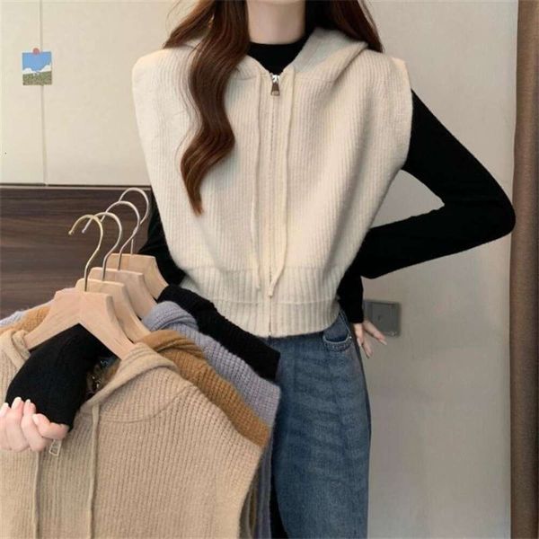 zipper hoodie short sleeveless vest small for women in spring and autumn japanese style lazy knitted top, Black;white
zipper hoodie short sleeveless vest small for women in spring and autumn japanese style lazy knitted top, Black;white