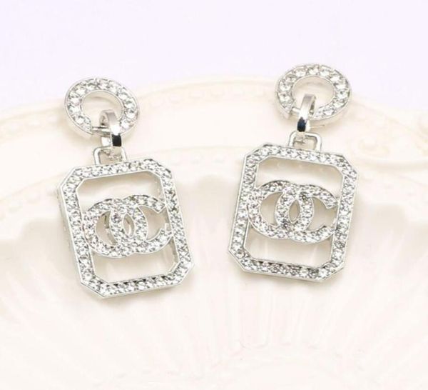 2colors designer earrings ear stud designers 18k gold plated brand letters fashion women crystal rhinestone earring wedding party 3323621, Golden;silver
2colors designer earrings ear stud designers 18k gold plated brand letters fashion women crystal rhinestone earring wedding party 3323621, Golden;silver