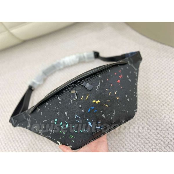 2023ss waist bags man women packs wide strap crossbody chest bag female elegant plaid pu v leather 43644
2023ss waist bags man women packs wide strap crossbody chest bag female elegant plaid pu v leather 43644