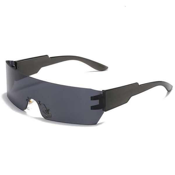 summer frameless sunglasses trendy colorful reflective wrap shaped glasses sports for women, White;black
summer frameless sunglasses trendy colorful reflective wrap shaped glasses sports for women, White;black