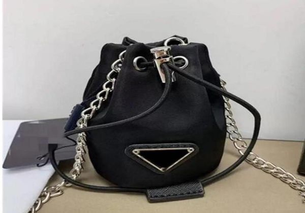 luxury key chain mini bag designer lovely change wallet handmade leather key chain fashion men039s and women039s purse penda8672003, Silver
luxury key chain mini bag designer lovely change wallet handmade leather key chain fashion men039s and women039s purse penda8672003, Silver