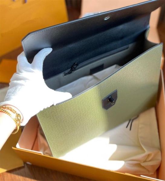 fashion designer grass color one shoulder briefcase men womens luxury computer bag leather handbag cosmetic bags7184842
fashion designer grass color one shoulder briefcase men womens luxury computer bag leather handbag cosmetic bags7184842
