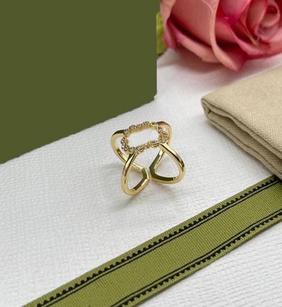 designer gold rings for women mens luxurys designers hoop wedding pearly ring fashion charm letter earrings jewlery 2210262z7795898, Silver
designer gold rings for women mens luxurys designers hoop wedding pearly ring fashion charm letter earrings jewlery 2210262z7795898, Silver