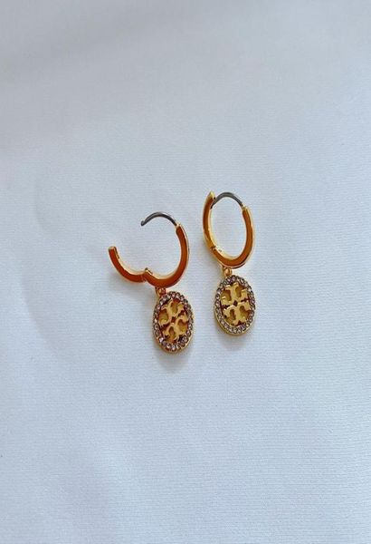 huggie hook super a quality real 18k goldwhiterose gold plated full rhinestone earrings earring letter gift9093094, Golden;silver
huggie hook super a quality real 18k goldwhiterose gold plated full rhinestone earrings earring letter gift9093094, Golden;silver