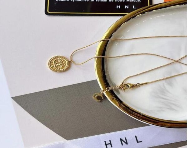 popular luxury pattern design necklace delicate fashion pendant necklace high end style women039s accessories 18k gold chain de5109180, Silver
popular luxury pattern design necklace delicate fashion pendant necklace high end style women039s accessories 18k gold chain de5109180, Silver