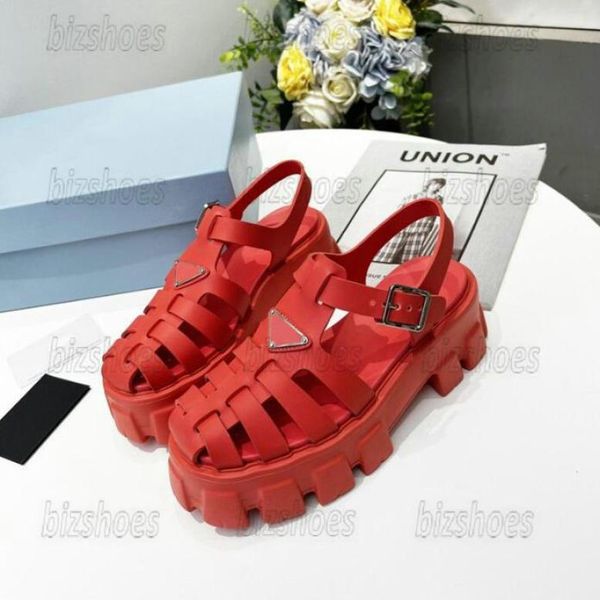 women designer sandals rubber sandal lightweight soft cage platform slides triangle metal slippers summer beach loafers2722636, Black
women designer sandals rubber sandal lightweight soft cage platform slides triangle metal slippers summer beach loafers2722636, Black