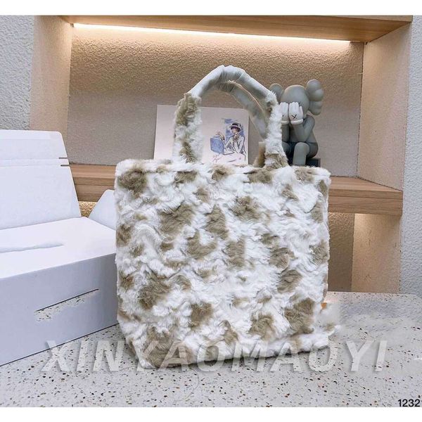 woman totes designer onthego handbags classic letter fuzzy tote bags for womens teddy shopping bag fashion wool crossbody shoulder bag walle 
woman totes designer onthego handbags classic letter fuzzy tote bags for womens teddy shopping bag fashion wool crossbody shoulder bag walle