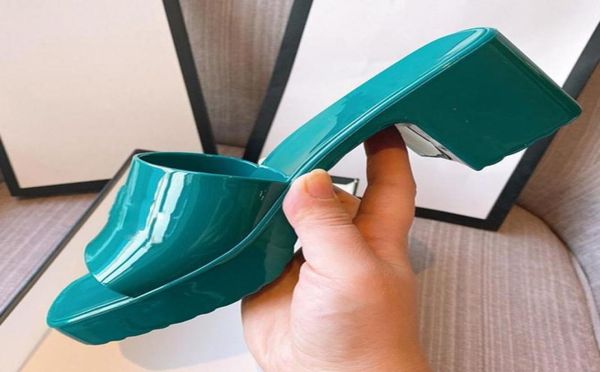 slippers 2021 candy color platform jelly shoes summer women039s beach outdoor casual sandals thick sole flip flops women4134784, Black
slippers 2021 candy color platform jelly shoes summer women039s beach outdoor casual sandals thick sole flip flops women4134784, Black