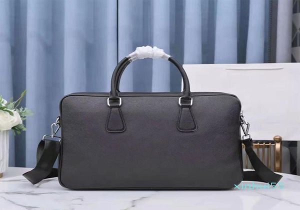 luxurys men business briefcase one shoulder diagonal handbag computer bag genuine leather zipper letter canvas3317107
luxurys men business briefcase one shoulder diagonal handbag computer bag genuine leather zipper letter canvas3317107